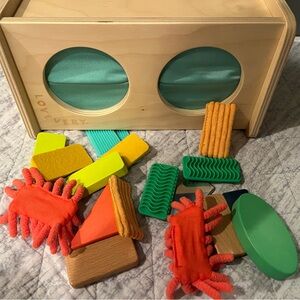 Lovevery Sensory box